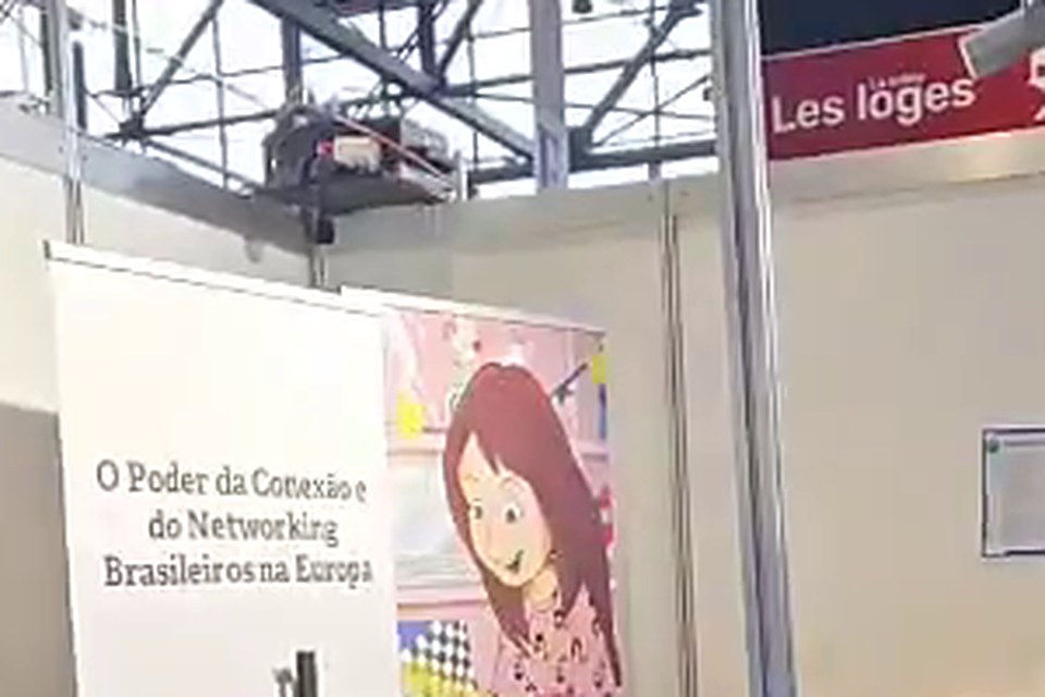 Banner O Poder da Conexão no estande E∞Linia Brandt